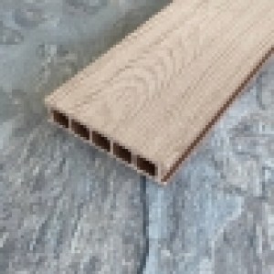 4996